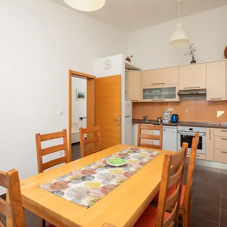 Sapphire Apartment